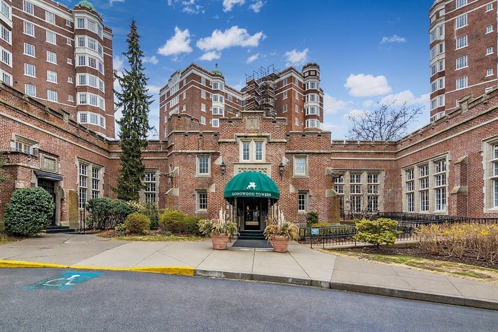 Condominium at 20 Chapel St # B309, Brookline MA 02446, photo 28 of 39