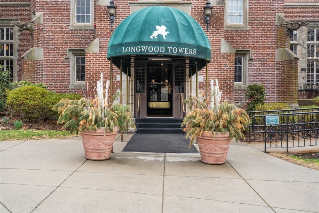 Condominium at 20 Chapel St # B309, Brookline MA 02446, photo 29 of 39