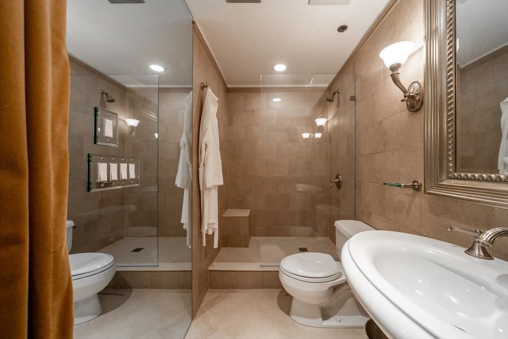 Condominium at 100 Fulton St, Boston MA 02109, photo 11 of 13