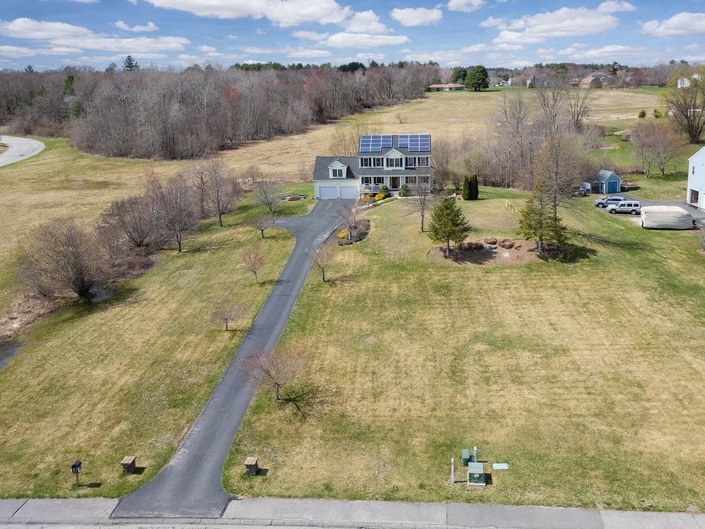 Single Family Residence at 9 White Rd, Mendon MA 01756, Mendon, photo 2 of 41