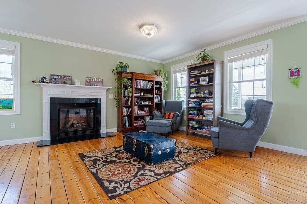 Single Family Residence at 9 White Rd, Mendon MA 01756, Mendon, photo 5 of 41