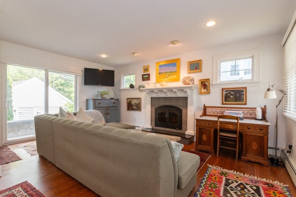6 Willow Street, Wellesley MA 02481 photo 14