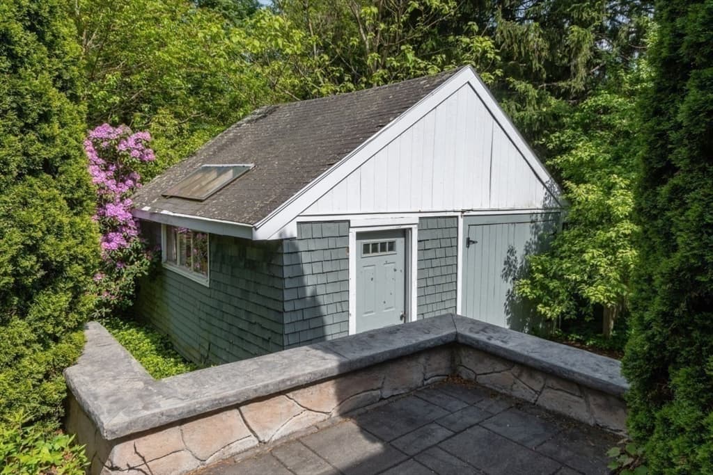 6 Willow Street, Wellesley MA 02481 photo 31