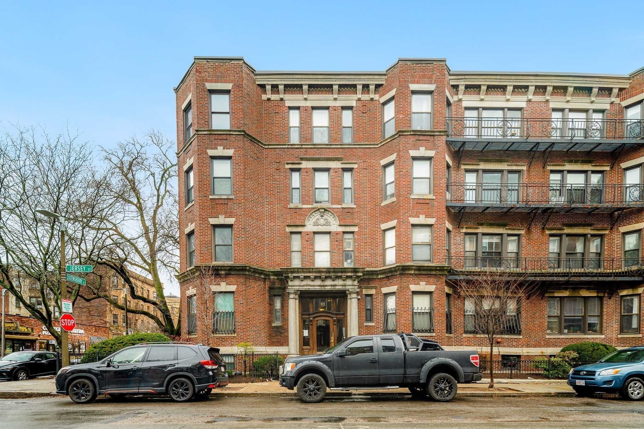 Condominium at 111 Jersey St # 12, Boston MA 02215, photo 16 of 17