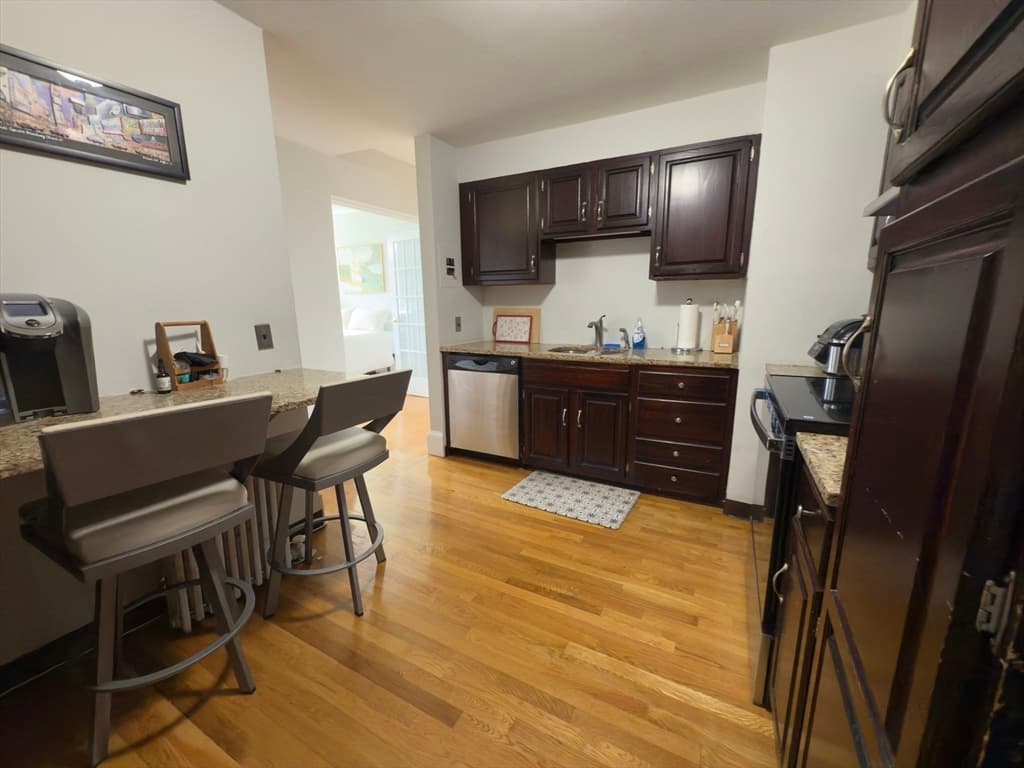 33 Westbourne Ter # 3, Brookline MA 02446 photo 5