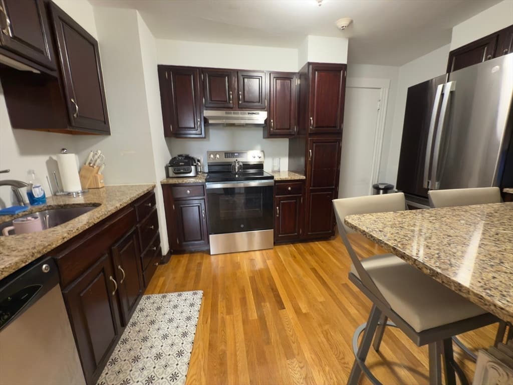 33 Westbourne Ter # 3, Brookline MA 02446 photo 4