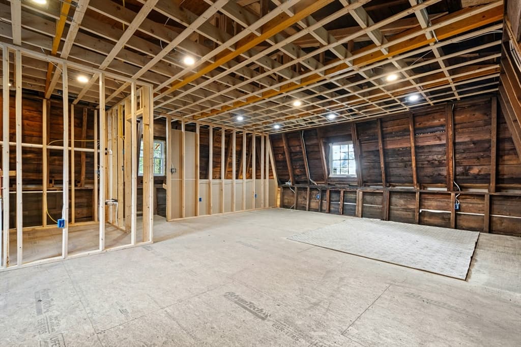 8 Pine St # 4, Boston MA 02136 photo 14