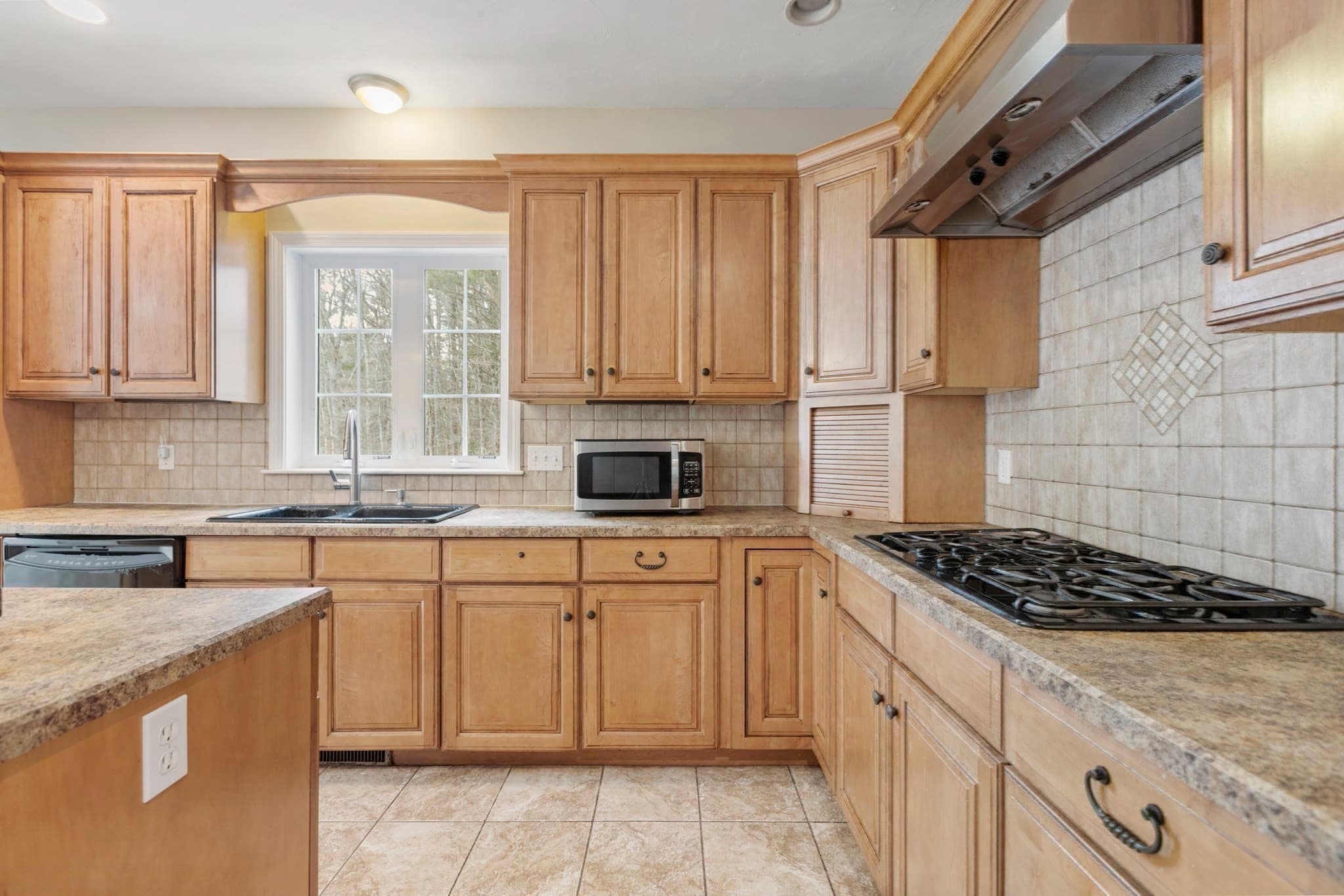Single Family Residence at 265 Finch Rd, Raynham MA 02767, photo 20 of 42