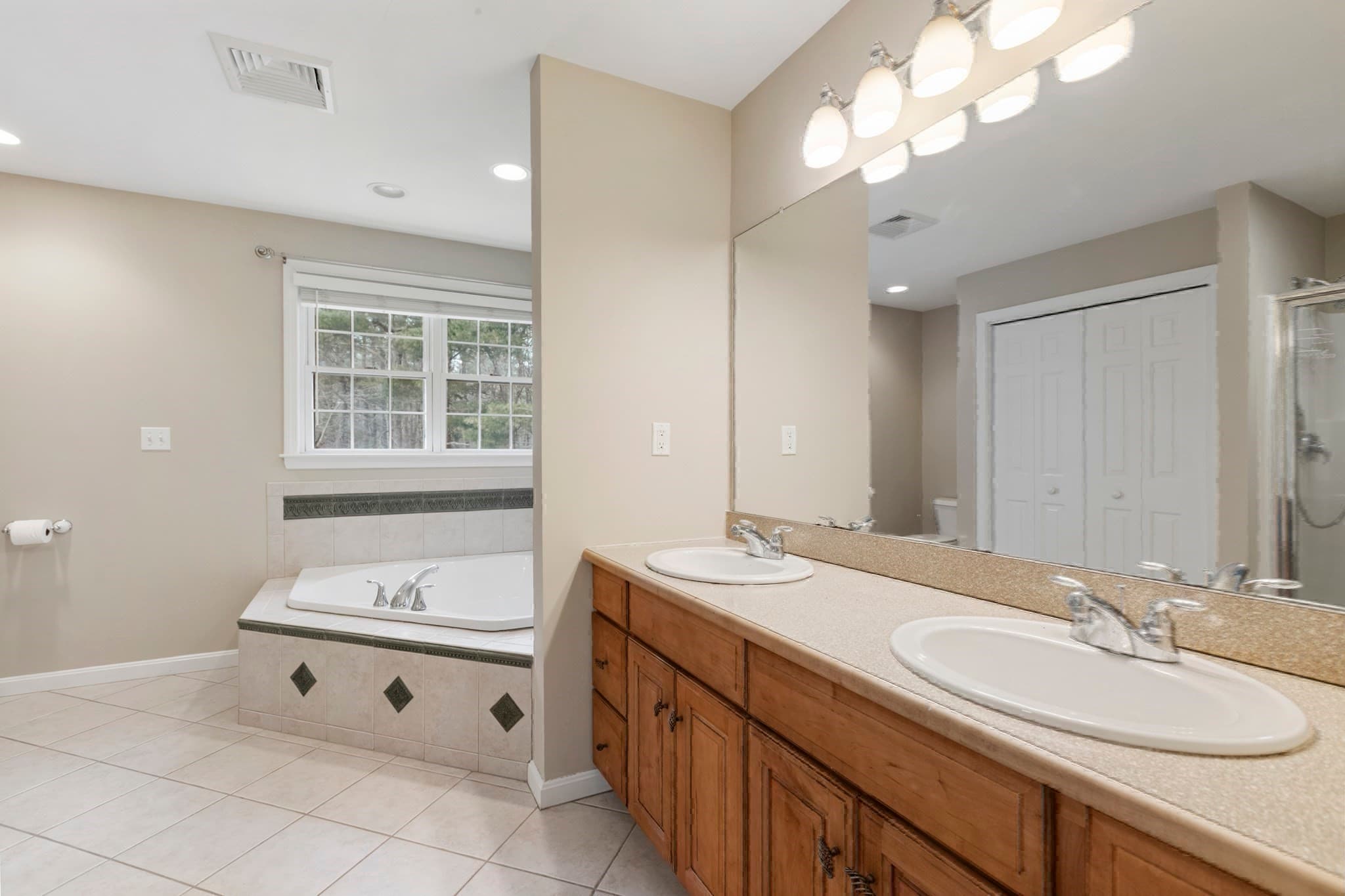 Single Family Residence at 265 Finch Rd, Raynham MA 02767, photo 33 of 42