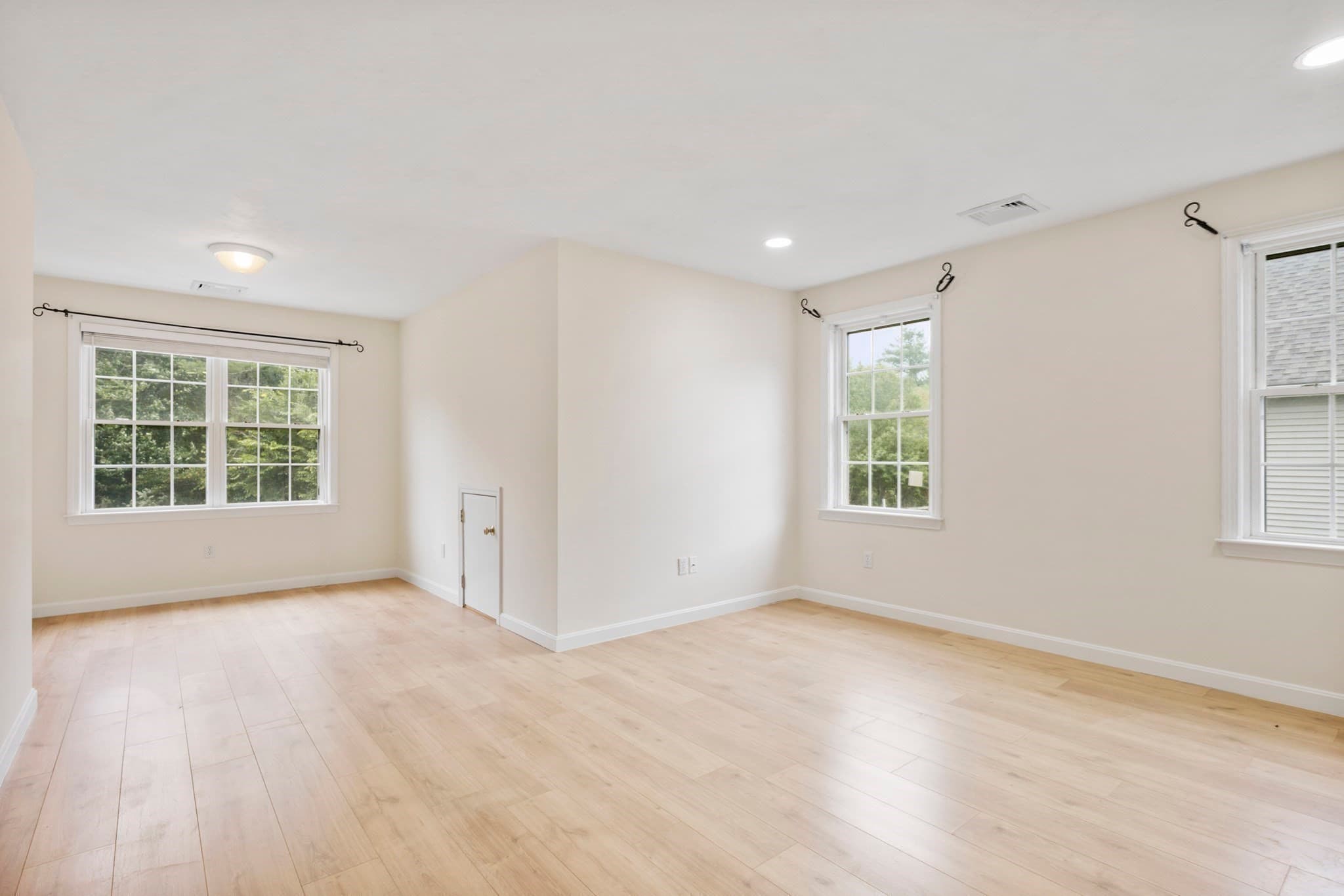 Single Family Residence at 265 Finch Rd, Raynham MA 02767, photo 31 of 42