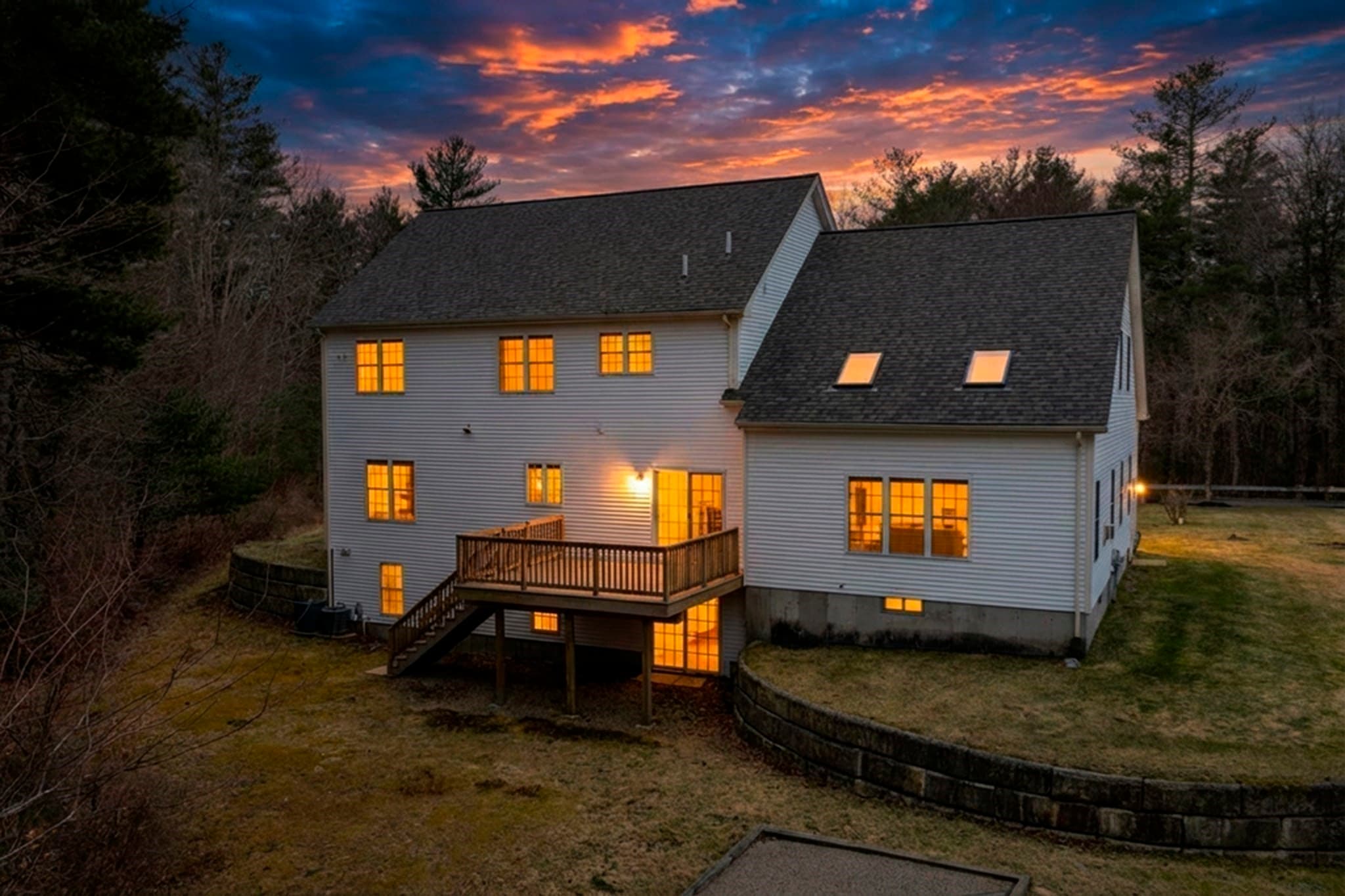 Single Family Residence at 265 Finch Rd, Raynham MA 02767, photo 8 of 42
