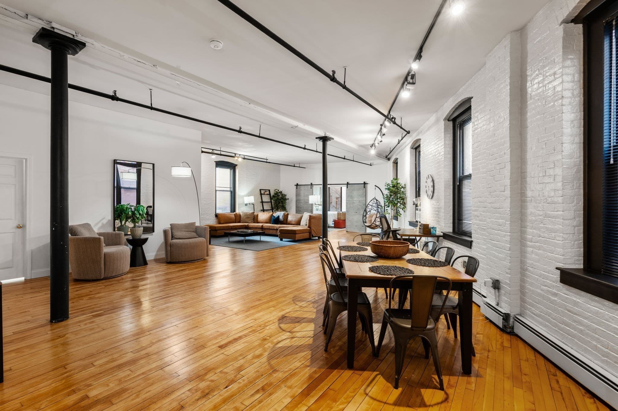 Condominium at 13-19 Stanhope Street # 2A, Boston MA 02116, photo 6 of 23
