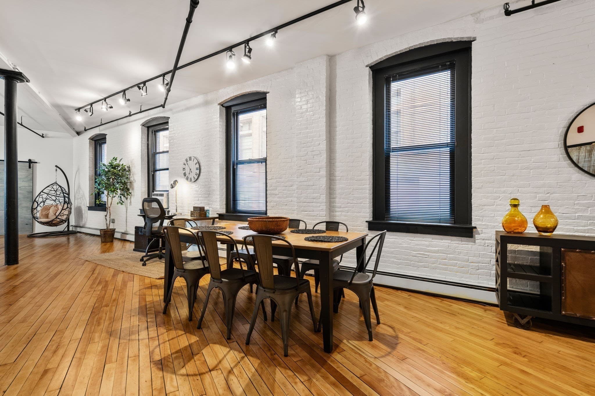 Condominium at 13-19 Stanhope Street # 2A, Boston MA 02116, photo 7 of 23