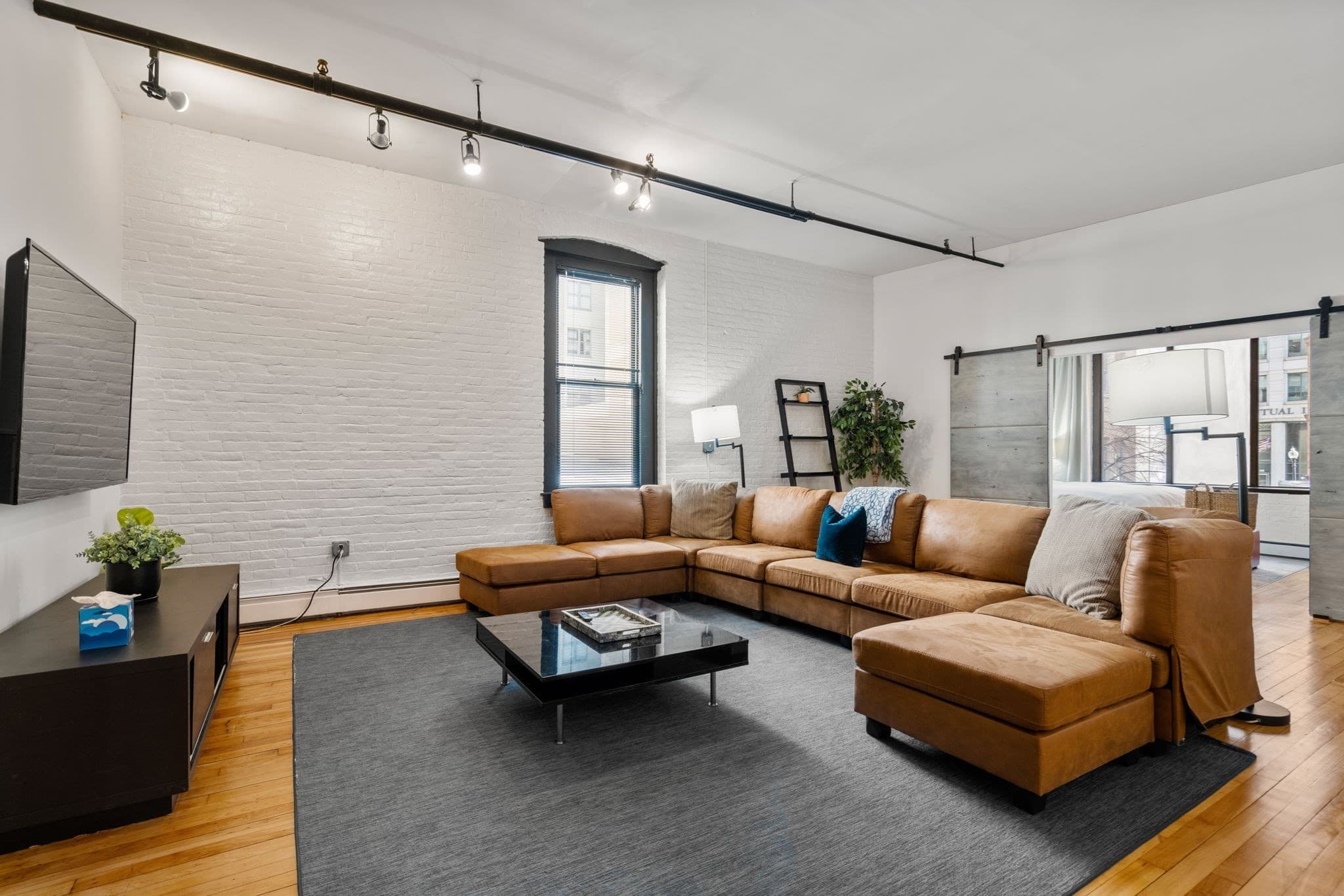 Condominium at 13-19 Stanhope Street # 2A, Boston MA 02116, photo 9 of 23