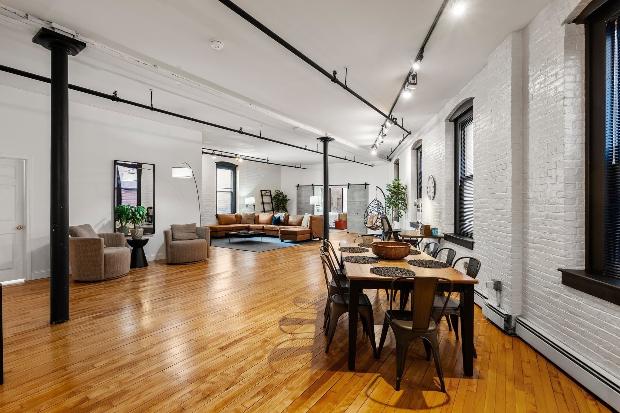 Condominium at 13-19 Stanhope Street # 2A, Boston MA 02116, photo 4 of 23