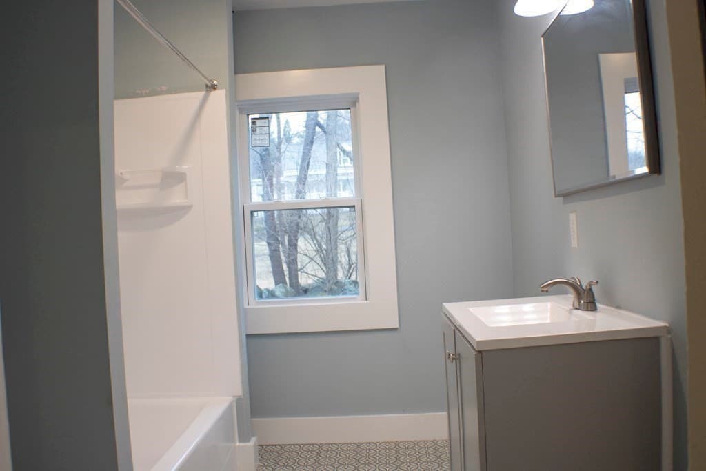 Single Family Residence at 250 Ashburnham St, Fitchburg MA 01420, photo 13 of 22