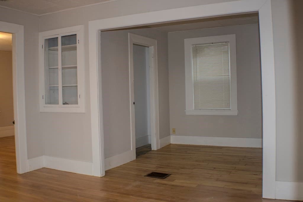 Single Family Residence at 250 Ashburnham St, Fitchburg MA 01420, photo 10 of 22