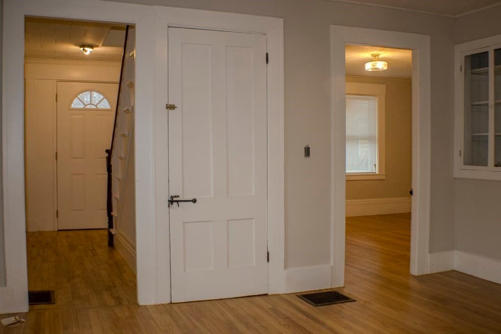 Single Family Residence at 250 Ashburnham St, Fitchburg MA 01420, photo 11 of 22