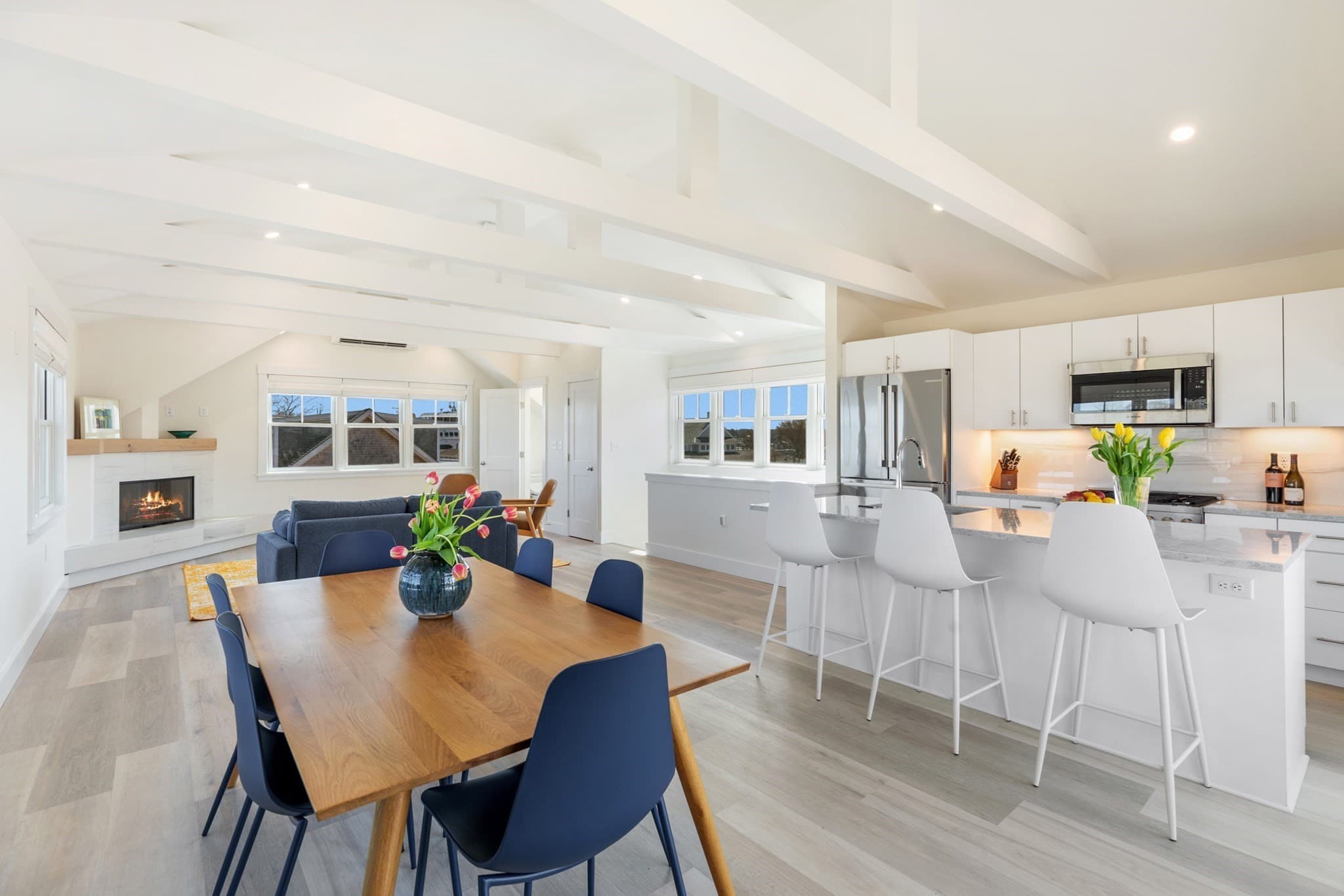 Condominium at 26 Union Court # 7, Tisbury MA 02568, photo 6 of 26