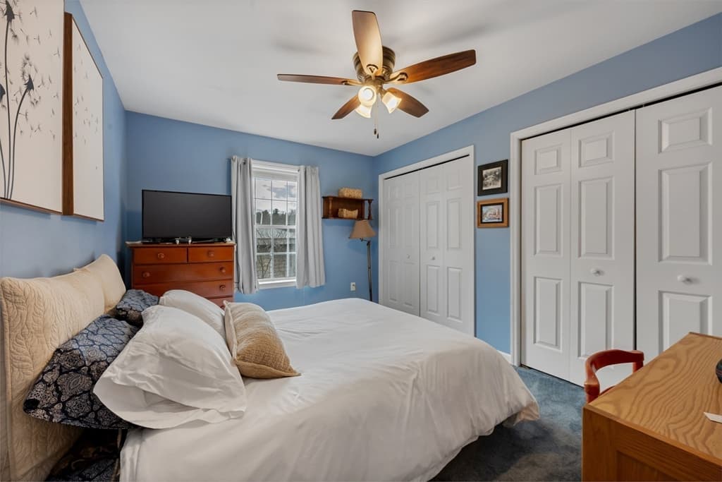 Single Family Residence at 31 Glen Echo Shore Rd, Charlton MA 01507, photo 16 of 36