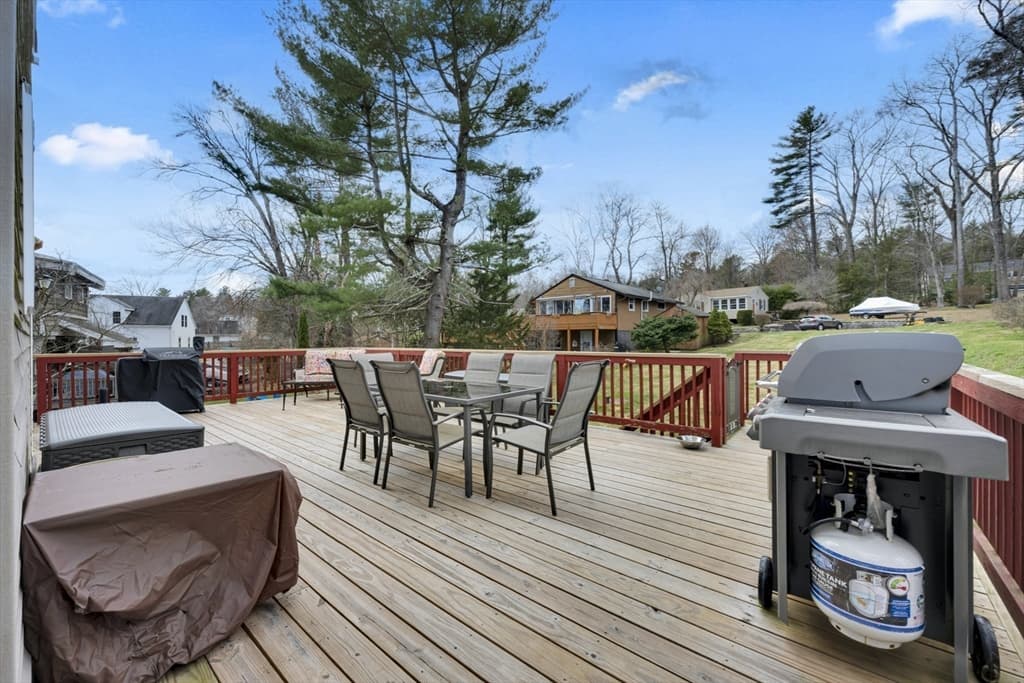 Single Family Residence at 31 Glen Echo Shore Rd, Charlton MA 01507, photo 22 of 36