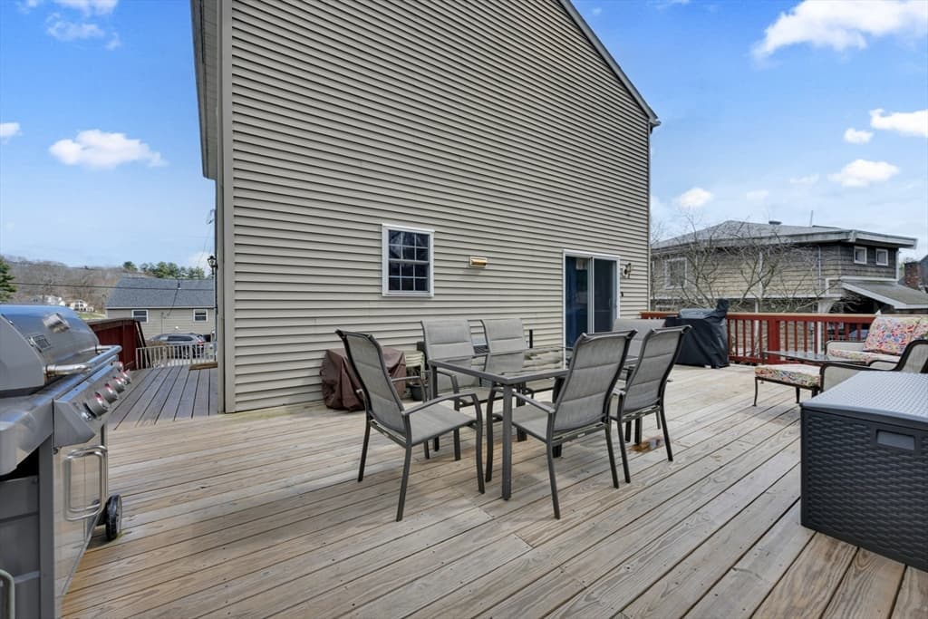Single Family Residence at 31 Glen Echo Shore Rd, Charlton MA 01507, photo 24 of 36