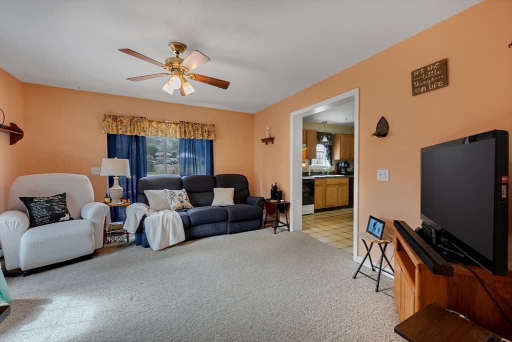 Single Family Residence at 31 Glen Echo Shore Rd, Charlton MA 01507, photo 21 of 36