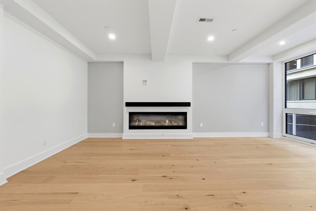 Condominium at 230 Friend St. # 3, Boston MA 02114, photo 6 of 29