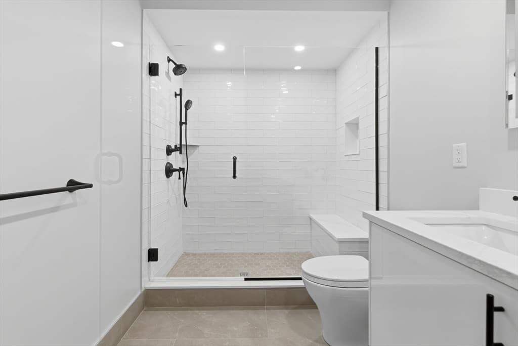 Condominium at 230 Friend St. # 3, Boston MA 02114, photo 26 of 29