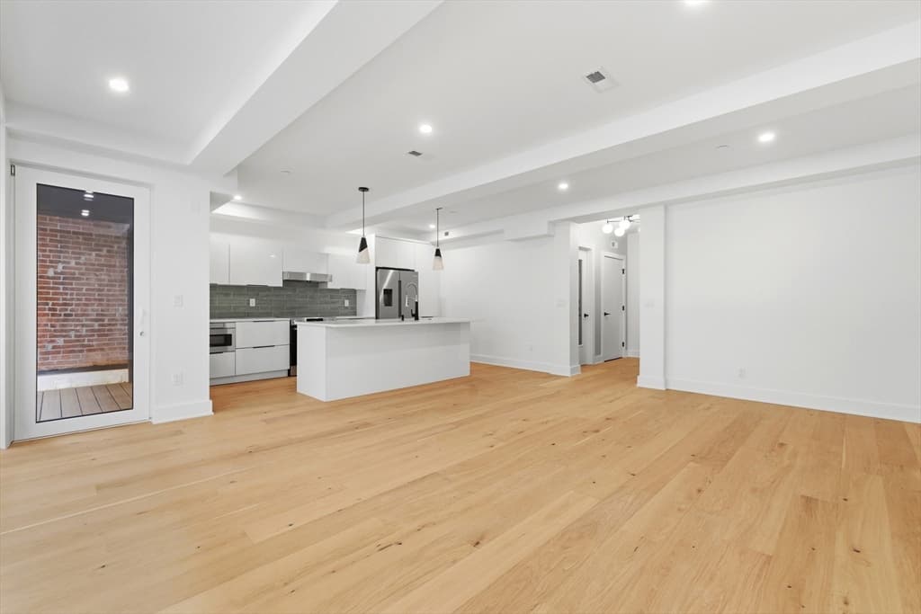 Condominium at 230 Friend St. # 3, Boston MA 02114, photo 15 of 29