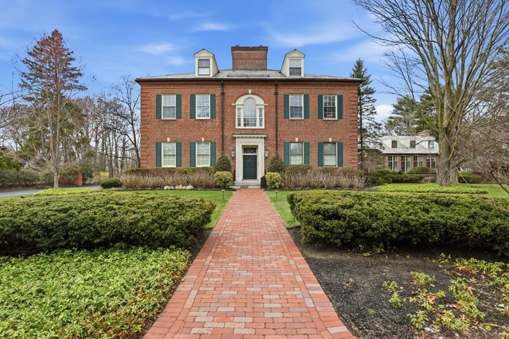 83 Church Street # 15, Winchester MA 01890