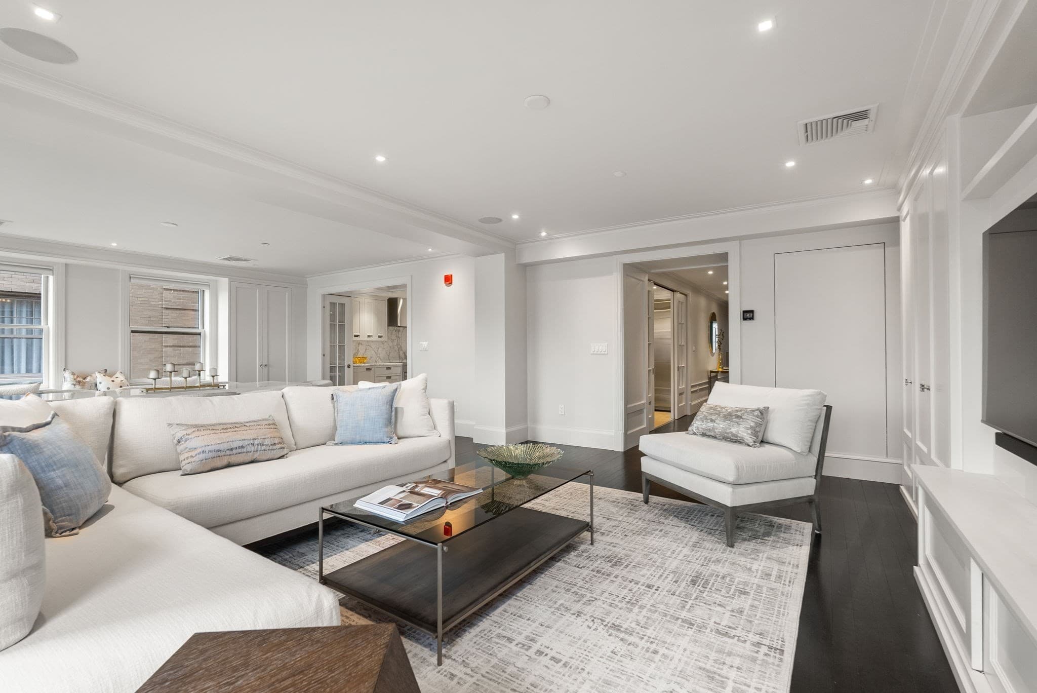 Condominium at 2 Commonwealth # 10A, Boston MA 02116, photo 6 of 34