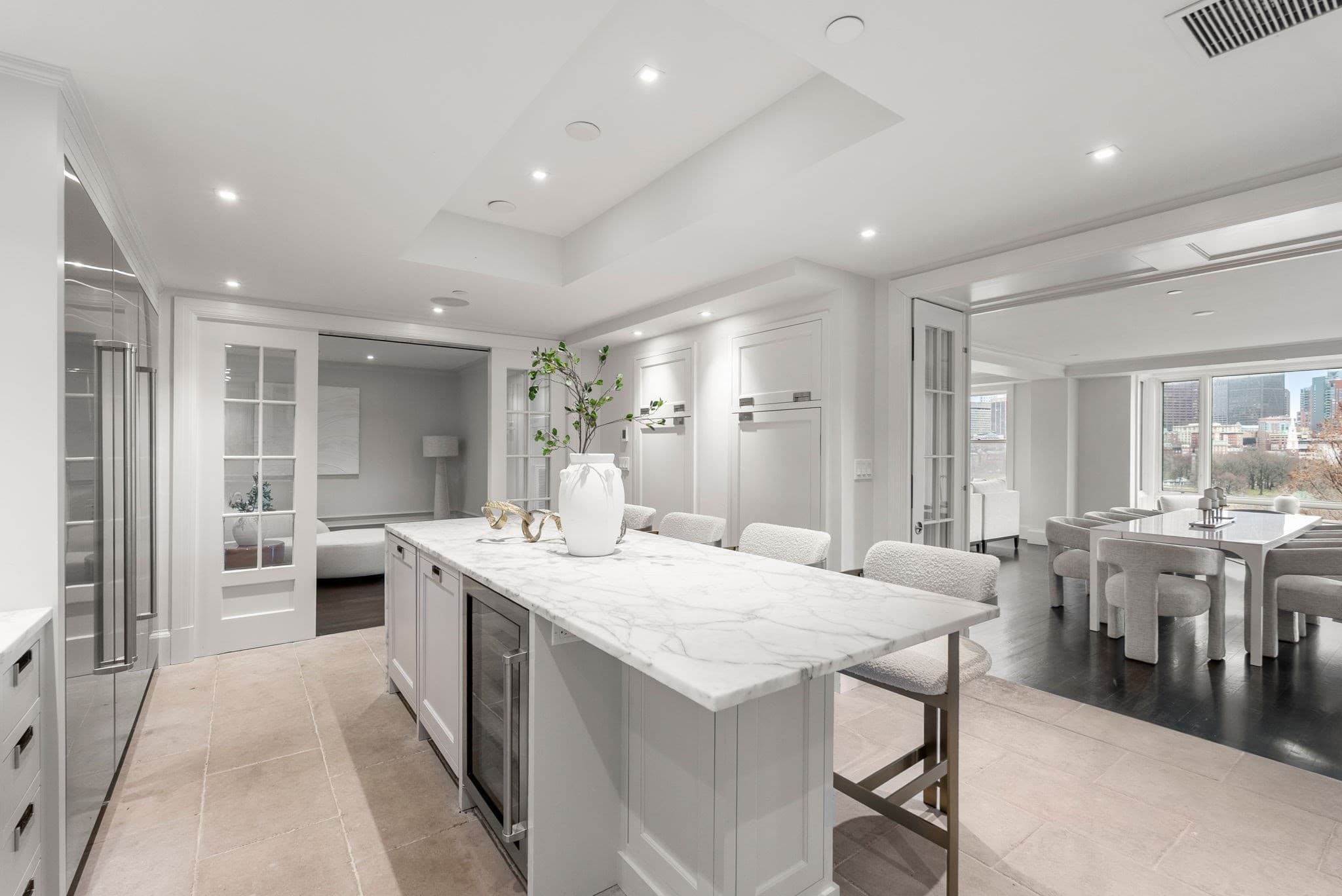 Condominium at 2 Commonwealth # 10A, Boston MA 02116, photo 13 of 34