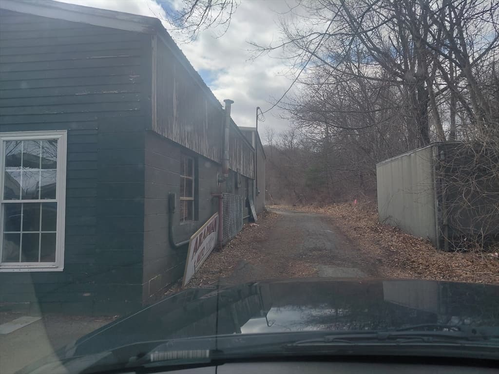 46 Gile St, Haverhill MA 01830 photo 3