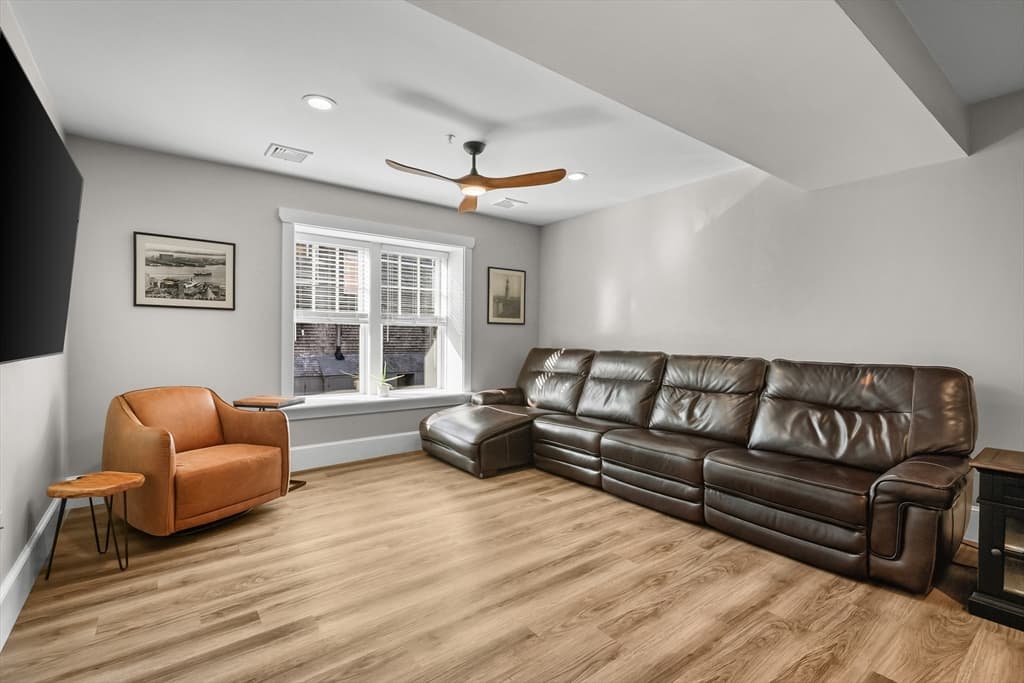 Condominium at 76 Court Street # 6, Plymouth MA 02360, Plymouth, photo 12 of 40