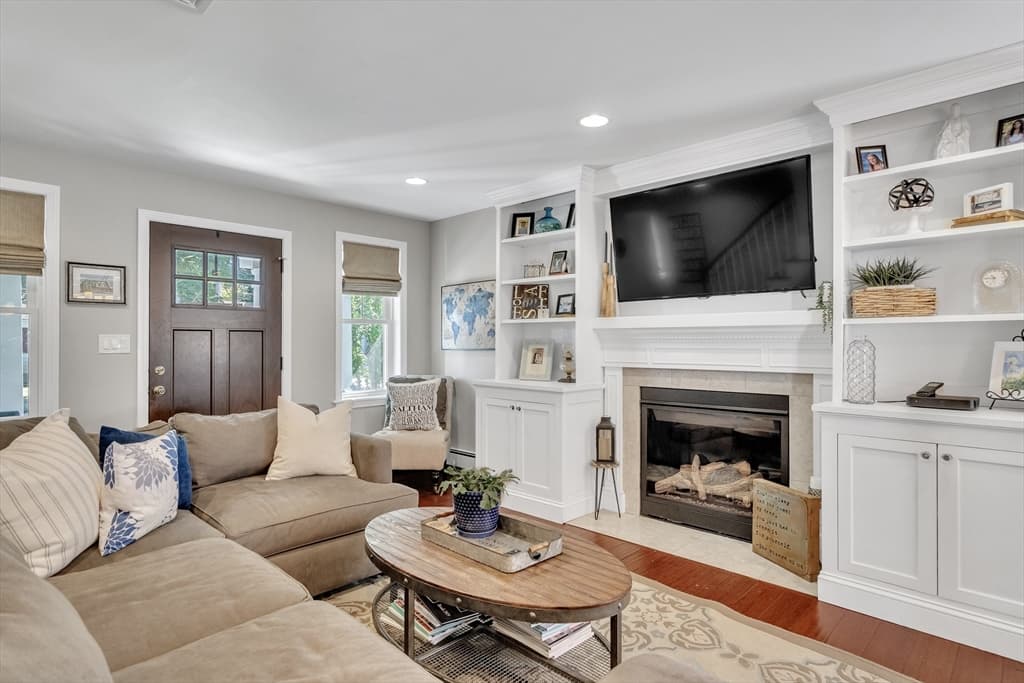 Single Family Residence at 58 Madison Rd, Waltham MA 02453, Waltham, photo 10 of 36