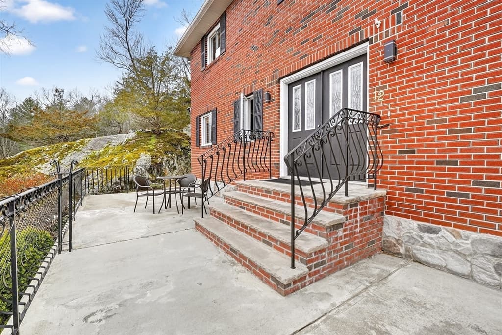 Single Family Residence at 12 Parkway Dr, Saugus MA 01906, Saugus, photo 31 of 42