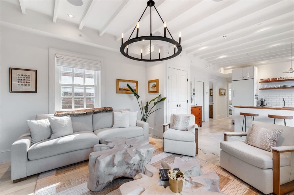 5 West Hill Place # D, Boston MA 02114