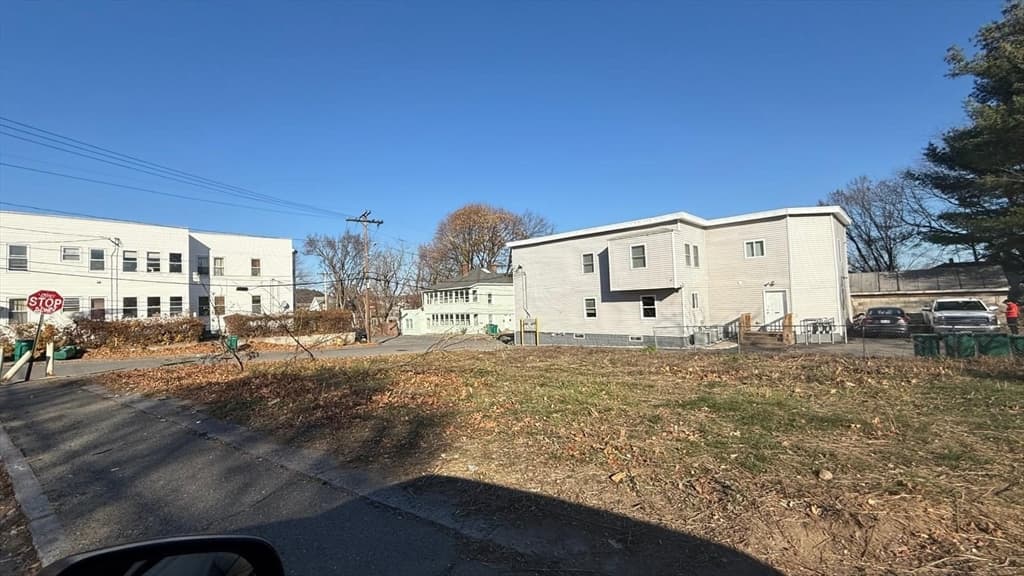 38-44 Granite St, Fitchburg MA 01420