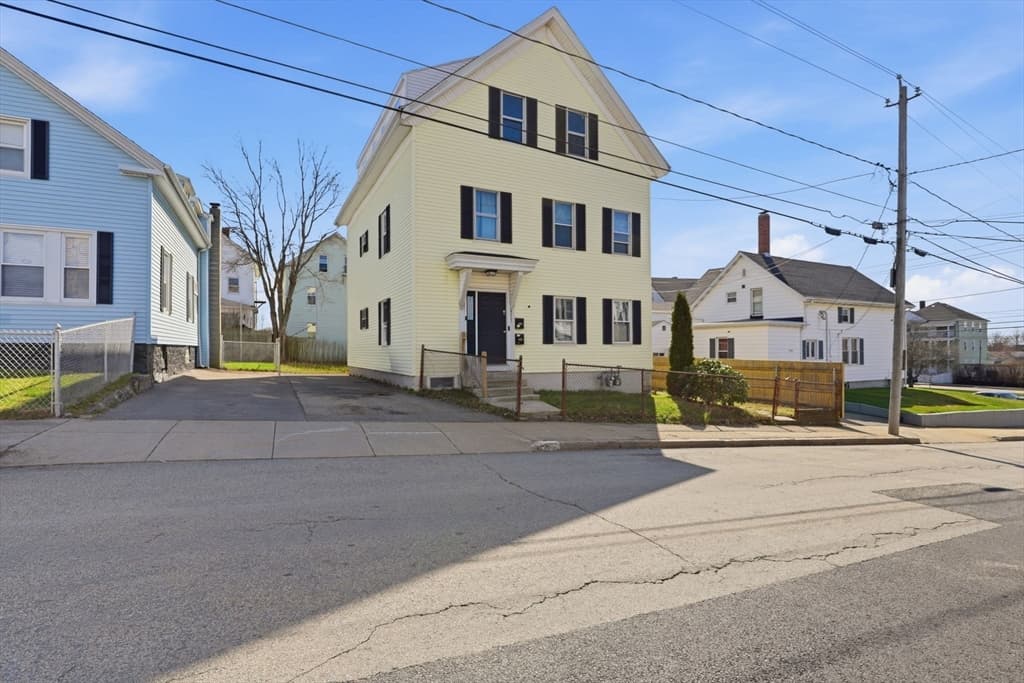Multi Family at 477 Palmer St, Fall River MA 02721, photo 30 of 31