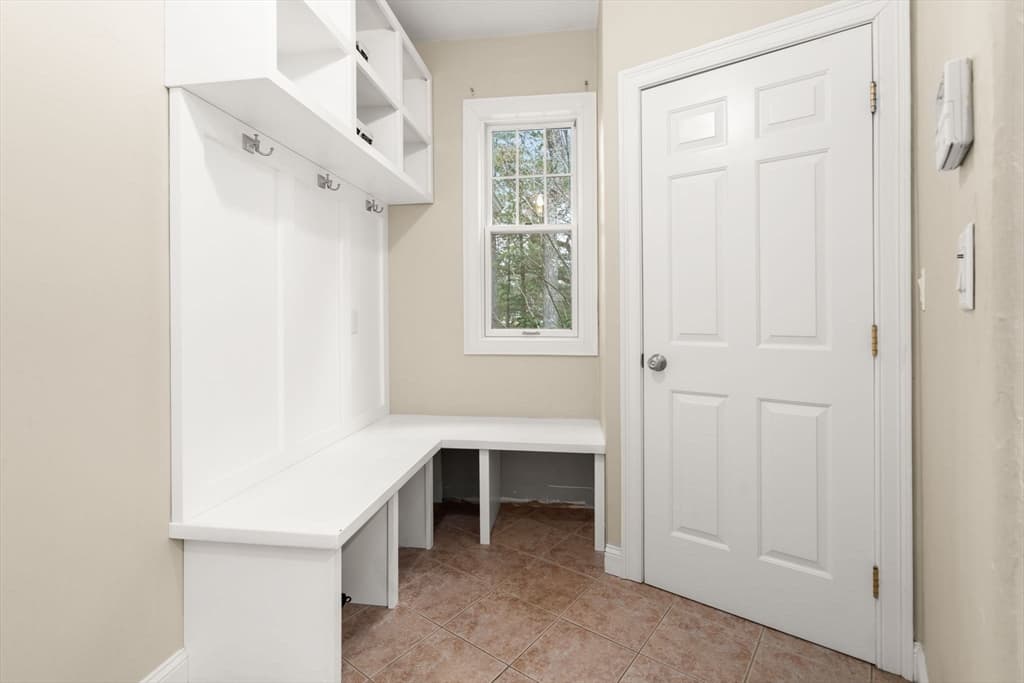 Single Family Residence at 7 Pettee's Pond Lane, Walpole MA 02081, Walpole, photo 16 of 40