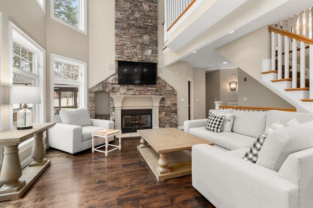 Single Family Residence at 7 Pettee's Pond Lane, Walpole MA 02081, Walpole, photo 12 of 40
