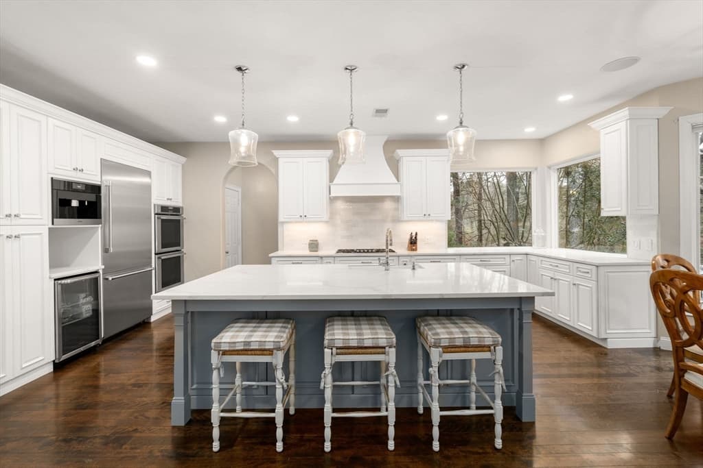 Single Family Residence at 7 Pettee's Pond Lane, Walpole MA 02081, Walpole, photo 8 of 40