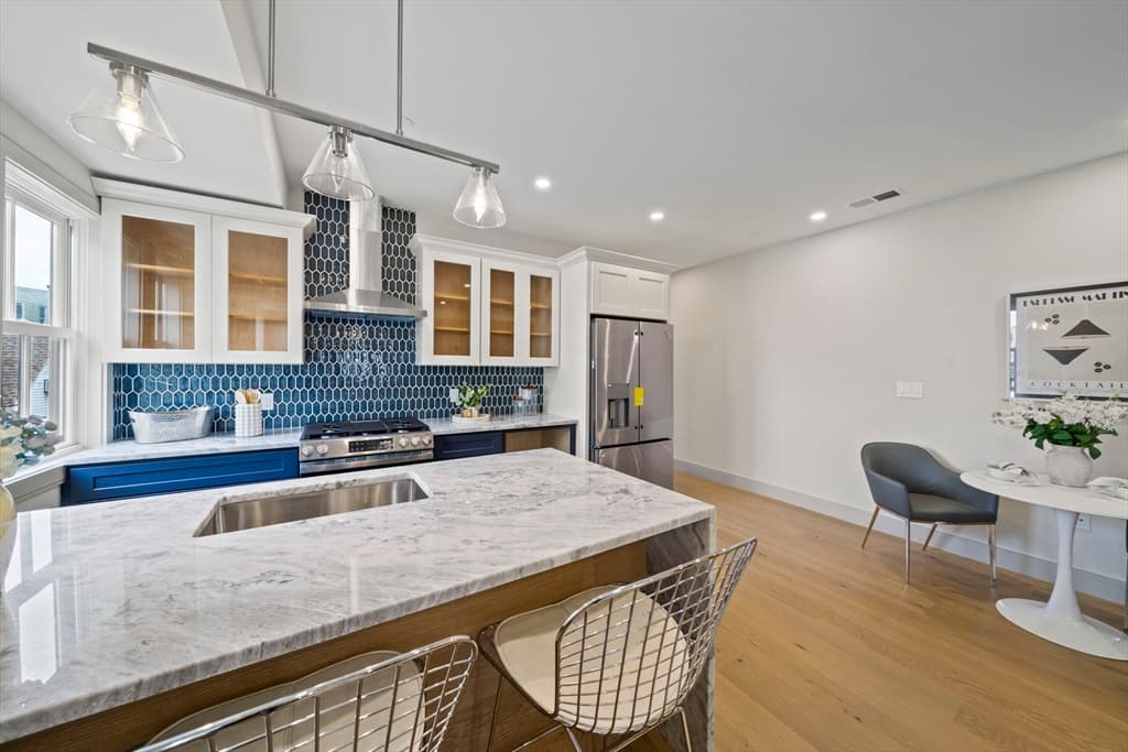 273 Havre # 1, Boston MA 02128