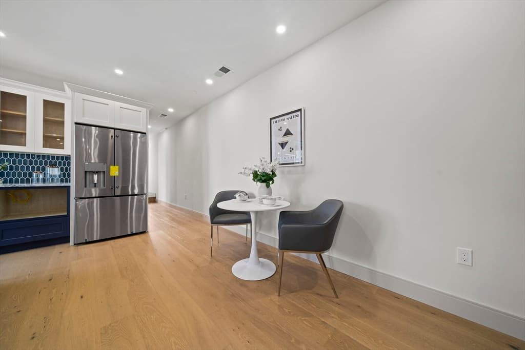 Condominium at 273 Havre # 1, Boston MA 02128, photo 5 of 13