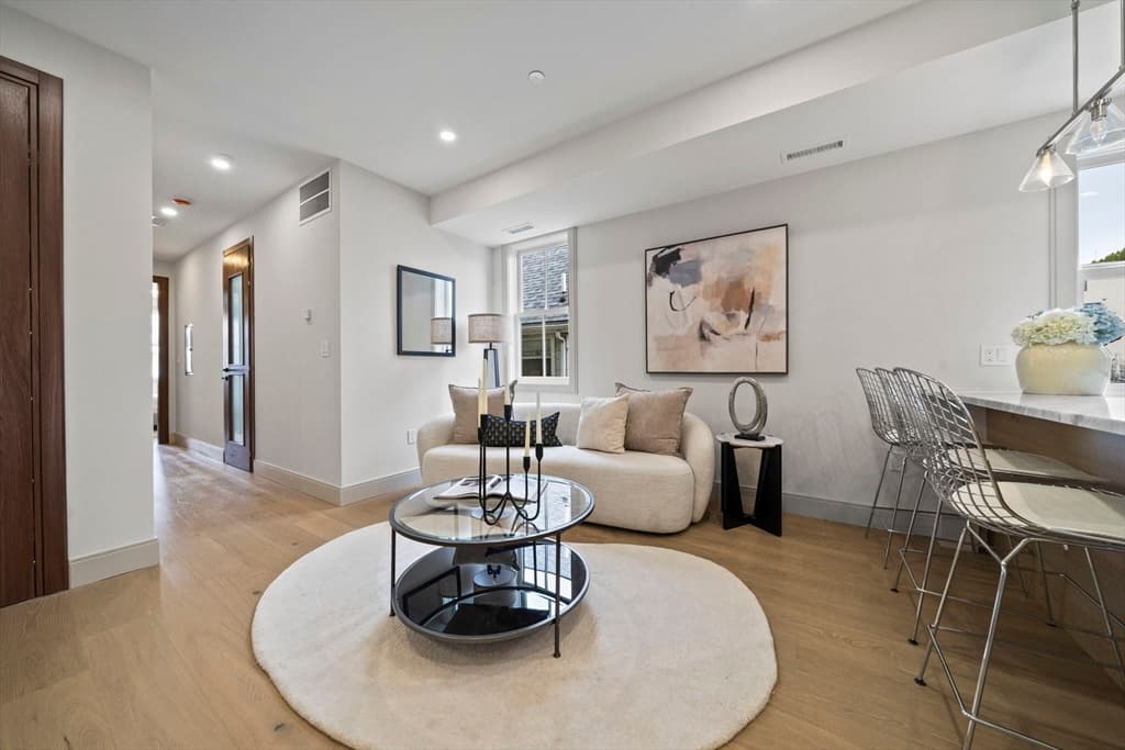 Condominium at 273 Havre # 1, Boston MA 02128, photo 4 of 13