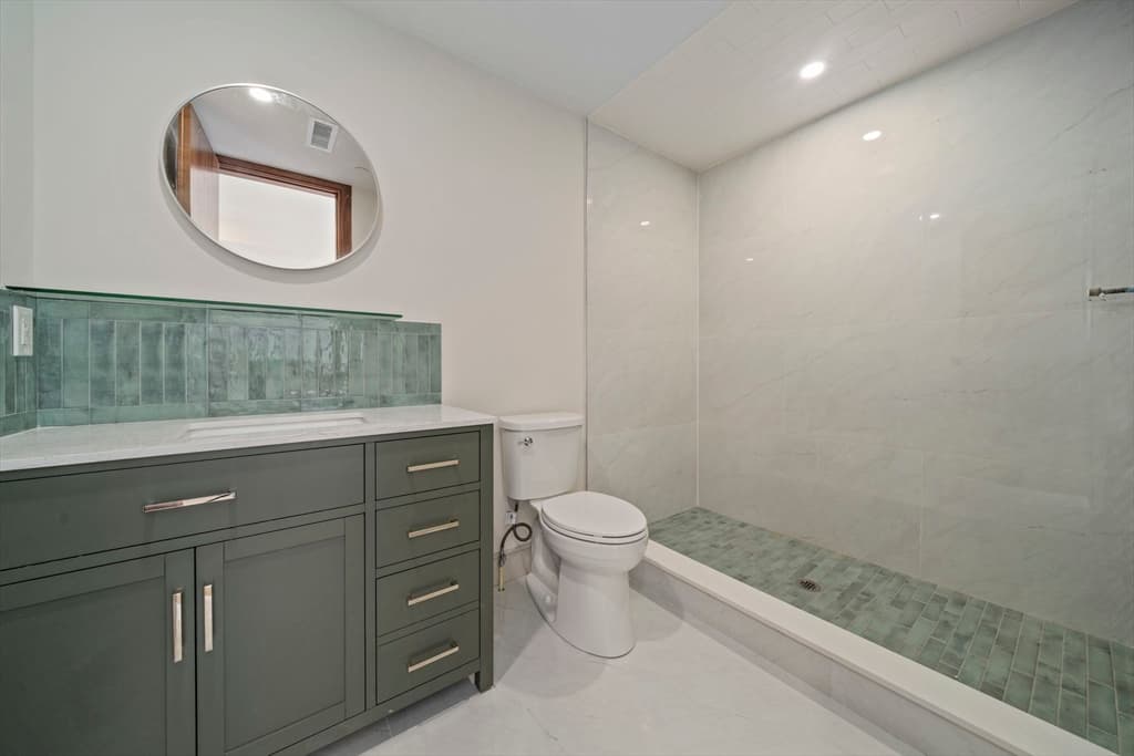 Condominium at 273 Havre # 1, Boston MA 02128, photo 8 of 13