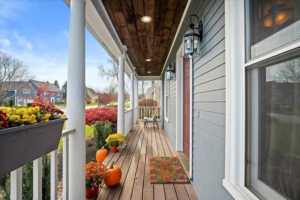 Single Family Residence at 14 Goddard Dr, Auburn MA 01501, Auburn, photo 3 of 41