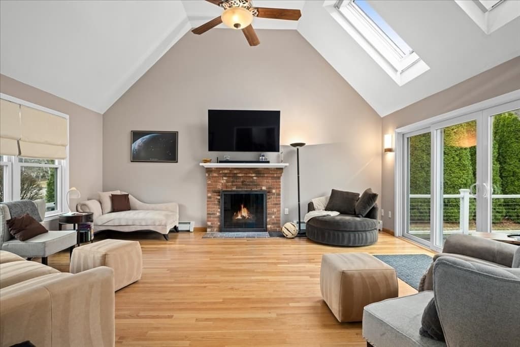 Single Family Residence at 14 Goddard Dr, Auburn MA 01501, Auburn, photo 11 of 41