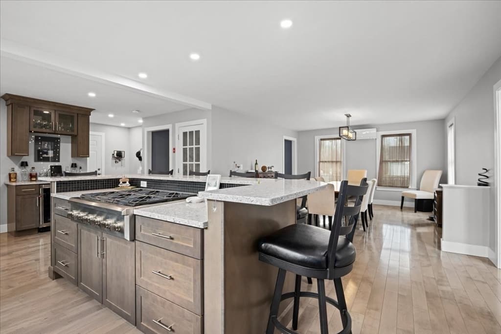 Single Family Residence at 14 Goddard Dr, Auburn MA 01501, Auburn, photo 8 of 41